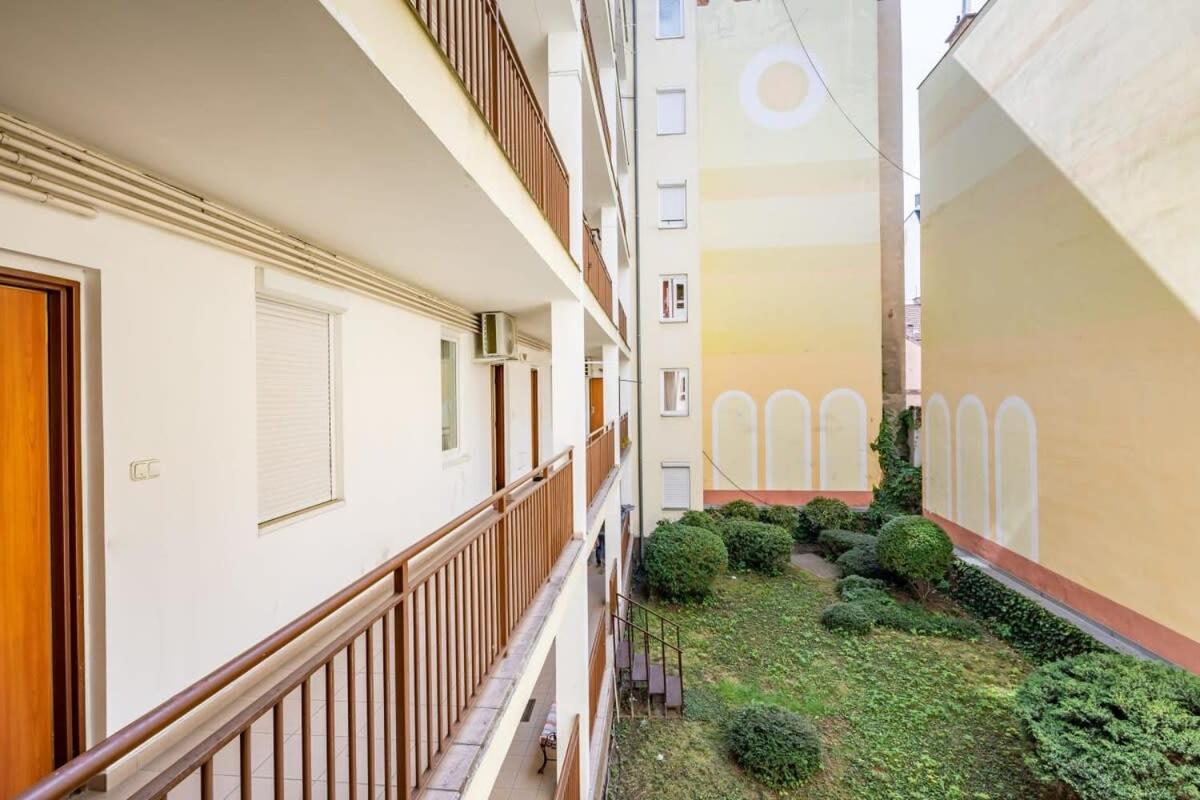 Convenient 2-Room Central Apartment Budapest Eksteriør billede