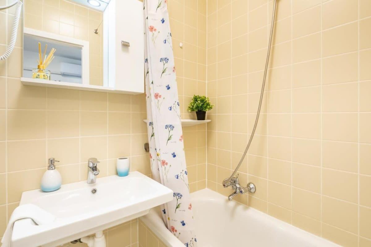 Convenient 2-Room Central Apartment Budapest Eksteriør billede