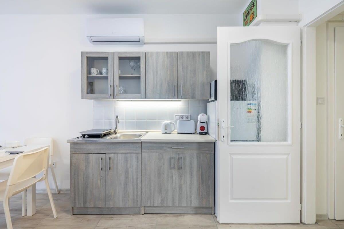 Convenient 2-Room Central Apartment Budapest Eksteriør billede