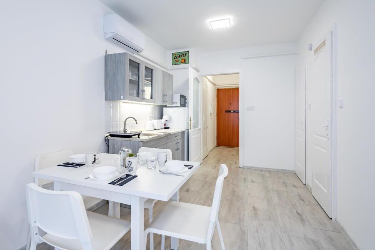 Convenient 2-Room Central Apartment Budapest Eksteriør billede